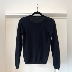 Premise Crewneck Black Sweater 🖤